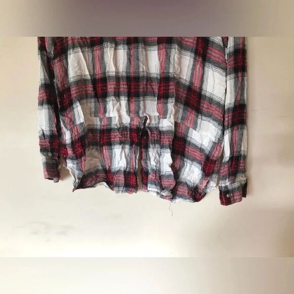 🟧 Maurices | Plaid Button Up - Picture 6 of 7